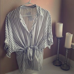 Waist tie top black and white stripe size large